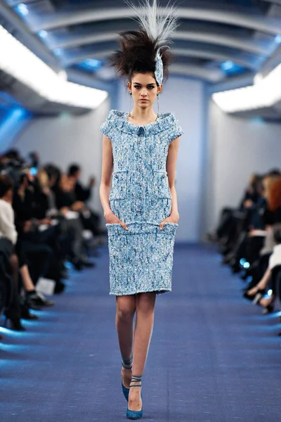 Look 7